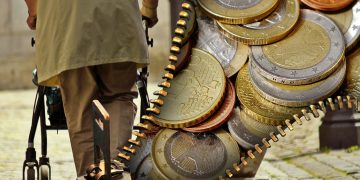 Pension depicted as a zipper containing coins and a senior citizen on the streets